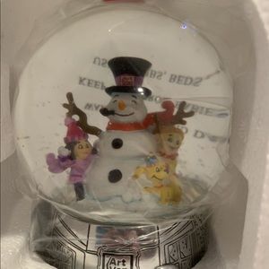 Snow Globes NIB Art Van Collectors
